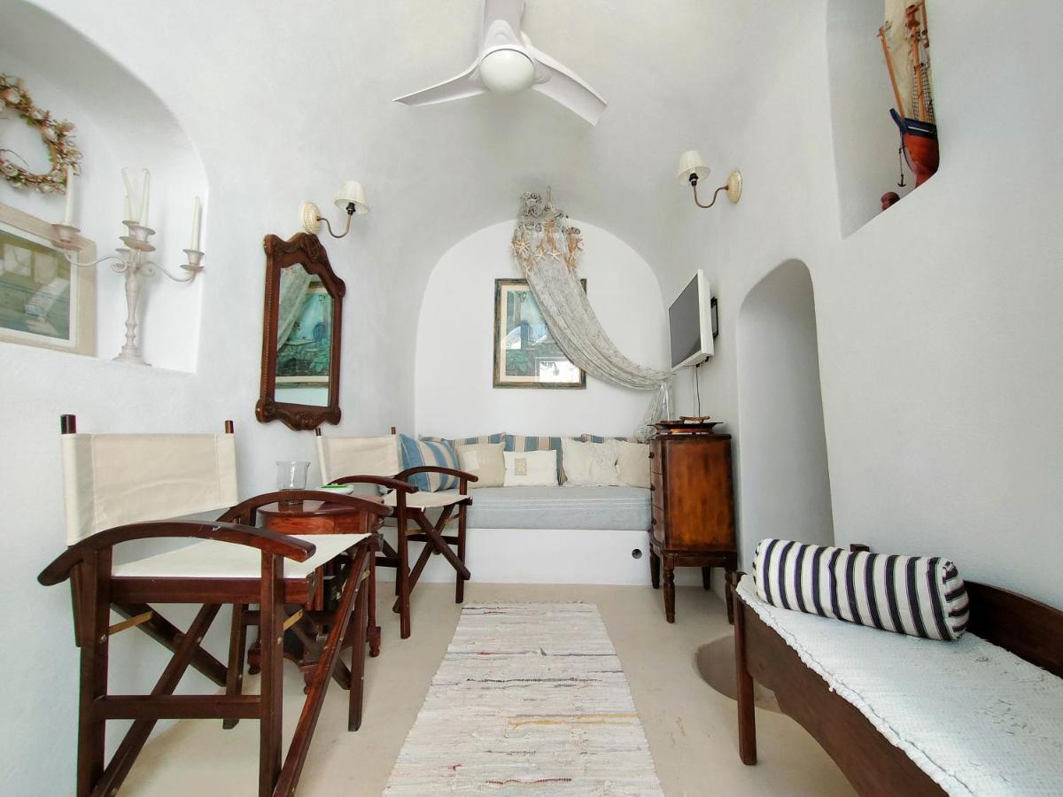 Casanova'S House Villa Emporio  ภายนอก รูปภาพ